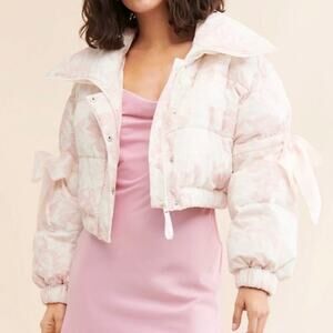 Selkie The Castle Marshmallow Puffer Crop Coat Jacket Cream Pink Size Small